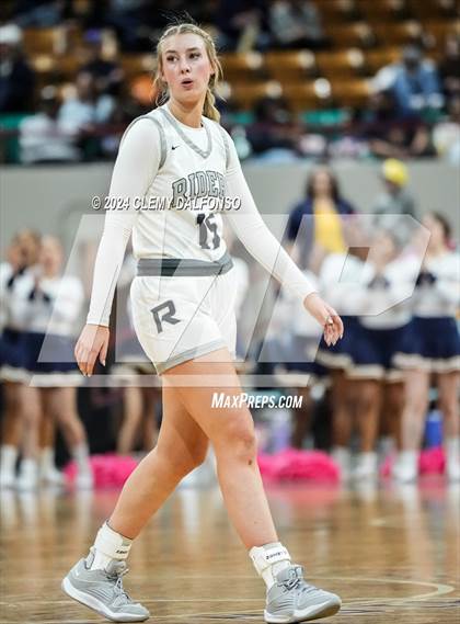 Thumbnail 1 in Northfield vs Roosevelt (CHSAA 5A Championship) photogallery.