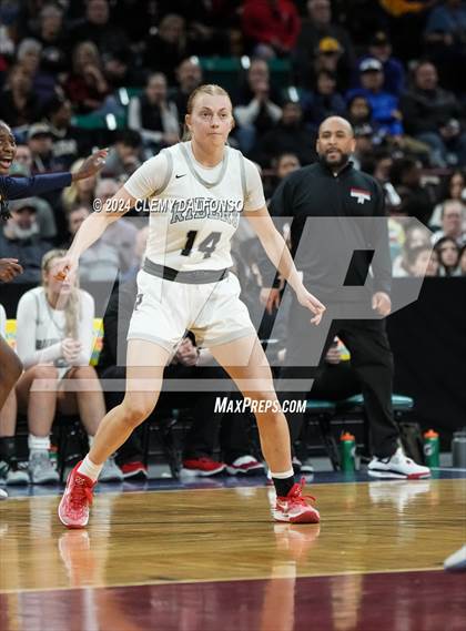 Thumbnail 1 in Northfield vs Roosevelt (CHSAA 5A Championship) photogallery.