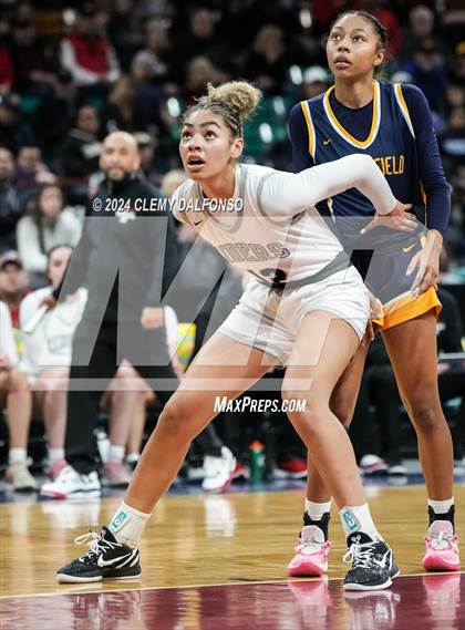 Thumbnail 2 in Northfield vs Roosevelt (CHSAA 5A Championship) photogallery.