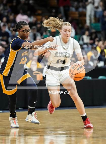 Thumbnail 1 in Northfield vs Roosevelt (CHSAA 5A Championship) photogallery.