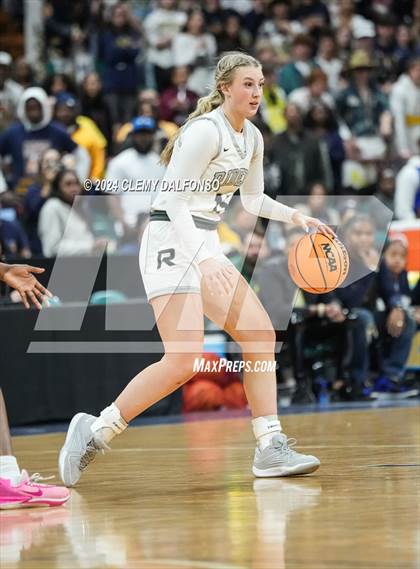 Thumbnail 2 in Northfield vs Roosevelt (CHSAA 5A Championship) photogallery.