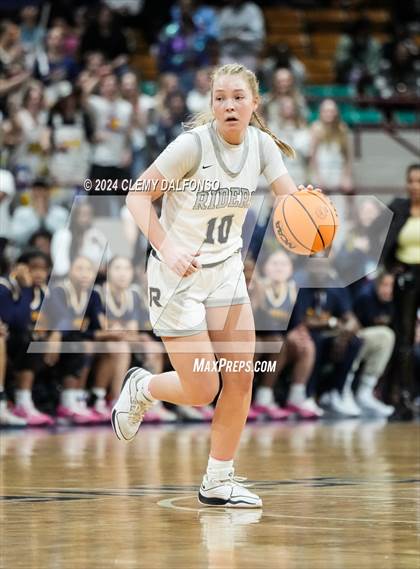 Thumbnail 1 in Northfield vs Roosevelt (CHSAA 5A Championship) photogallery.