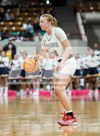 Thumbnail 3 in Northfield vs Roosevelt (CHSAA 5A Championship) photogallery.