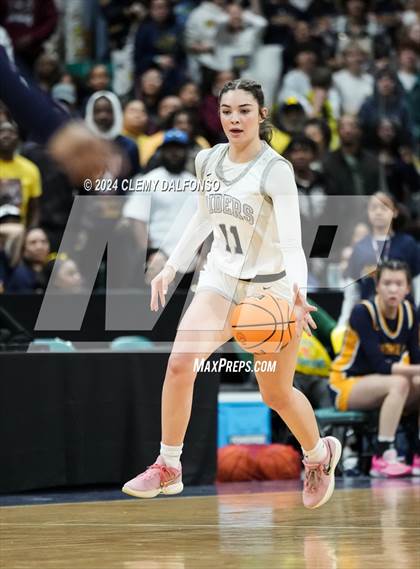 Thumbnail 2 in Northfield vs Roosevelt (CHSAA 5A Championship) photogallery.