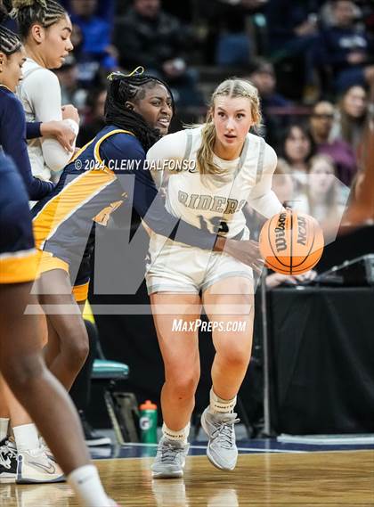 Thumbnail 2 in Northfield vs Roosevelt (CHSAA 5A Championship) photogallery.
