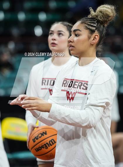 Thumbnail 1 in Northfield vs Roosevelt (CHSAA 5A Championship) photogallery.