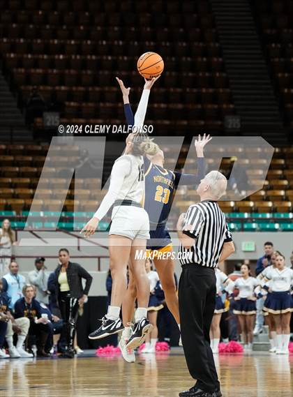 Thumbnail 2 in Northfield vs Roosevelt (CHSAA 5A Championship) photogallery.