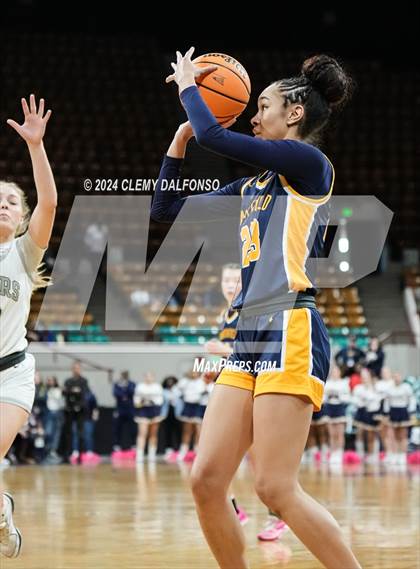 Thumbnail 1 in Northfield vs Roosevelt (CHSAA 5A Championship) photogallery.