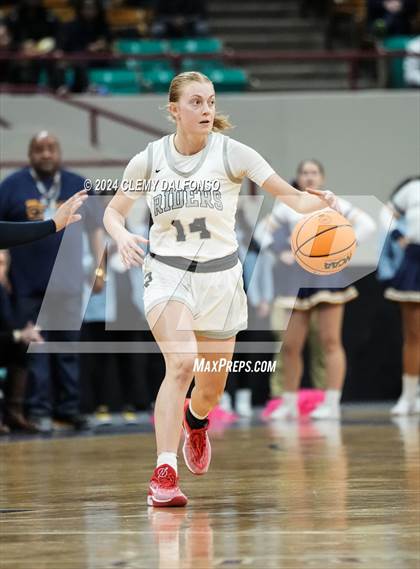 Thumbnail 2 in Northfield vs Roosevelt (CHSAA 5A Championship) photogallery.