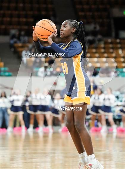 Thumbnail 2 in Northfield vs Roosevelt (CHSAA 5A Championship) photogallery.