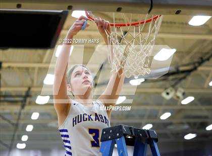 Thumbnail 2 in Richland Springs vs. Huckabay (UIL Basketball 1A Region 3 Final) photogallery.