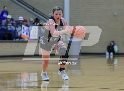 Thumbnail 1 in Richland Springs vs. Huckabay (UIL Basketball 1A Region 3 Final) photogallery.