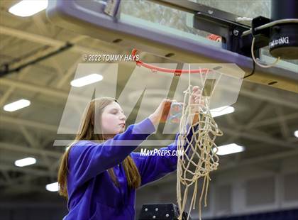 Thumbnail 3 in Richland Springs vs. Huckabay (UIL Basketball 1A Region 3 Final) photogallery.