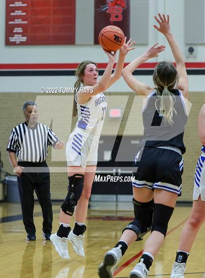 Thumbnail 3 in Richland Springs vs. Huckabay (UIL Basketball 1A Region 3 Final) photogallery.