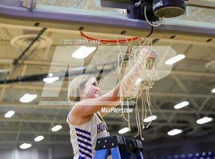 Thumbnail 2 in Richland Springs vs. Huckabay (UIL Basketball 1A Region 3 Final) photogallery.