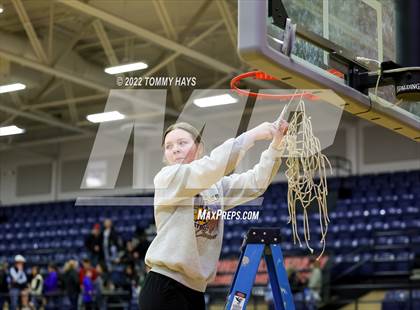Thumbnail 3 in Richland Springs vs. Huckabay (UIL Basketball 1A Region 3 Final) photogallery.