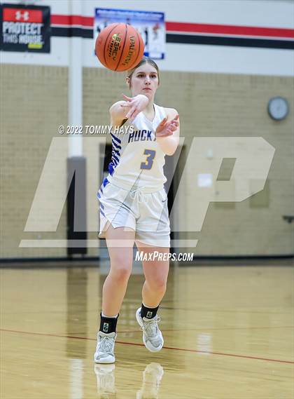 Thumbnail 2 in Richland Springs vs. Huckabay (UIL Basketball 1A Region 3 Final) photogallery.