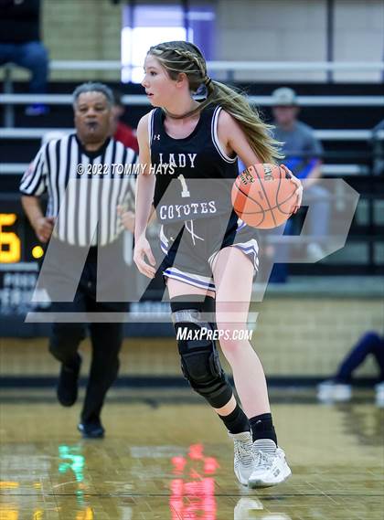 Thumbnail 3 in Richland Springs vs. Huckabay (UIL Basketball 1A Region 3 Final) photogallery.