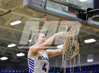 Thumbnail 3 in Richland Springs vs. Huckabay (UIL Basketball 1A Region 3 Final) photogallery.