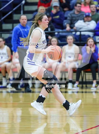 Thumbnail 2 in Richland Springs vs. Huckabay (UIL Basketball 1A Region 3 Final) photogallery.