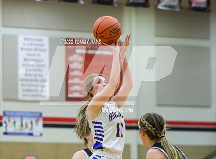 Thumbnail 2 in Richland Springs vs. Huckabay (UIL Basketball 1A Region 3 Final) photogallery.