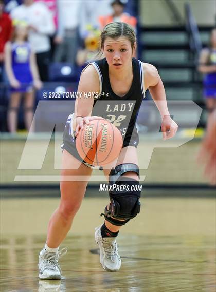 Thumbnail 3 in Richland Springs vs. Huckabay (UIL Basketball 1A Region 3 Final) photogallery.