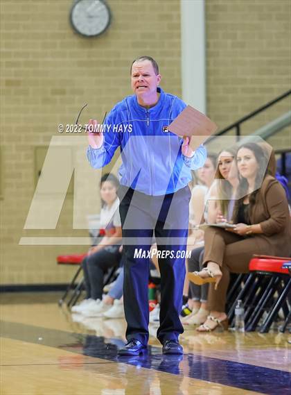 Thumbnail 3 in Richland Springs vs. Huckabay (UIL Basketball 1A Region 3 Final) photogallery.