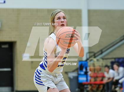 Thumbnail 3 in Richland Springs vs. Huckabay (UIL Basketball 1A Region 3 Final) photogallery.