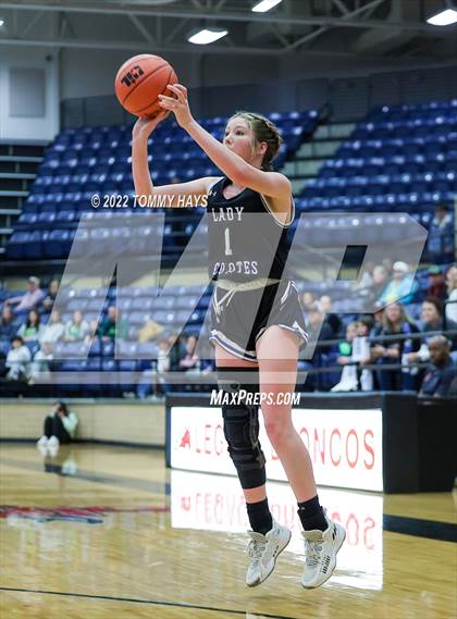 Thumbnail 2 in Richland Springs vs. Huckabay (UIL Basketball 1A Region 3 Final) photogallery.