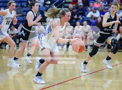 Thumbnail 3 in Richland Springs vs. Huckabay (UIL Basketball 1A Region 3 Final) photogallery.