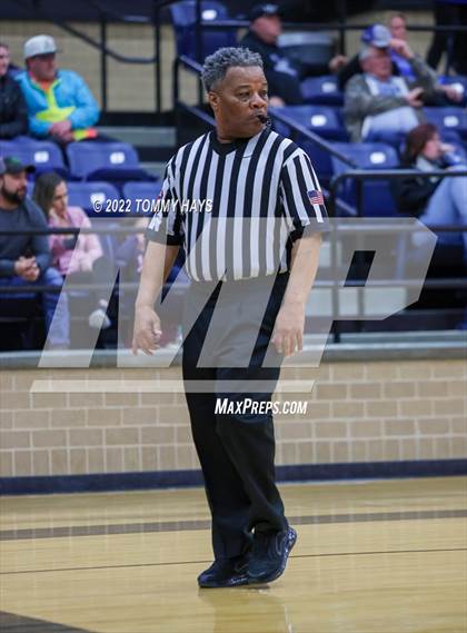 Thumbnail 1 in Richland Springs vs. Huckabay (UIL Basketball 1A Region 3 Final) photogallery.