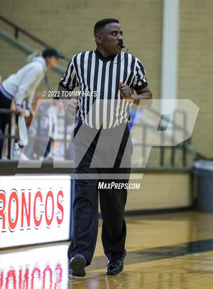 Thumbnail 2 in Richland Springs vs. Huckabay (UIL Basketball 1A Region 3 Final) photogallery.