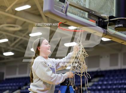 Thumbnail 1 in Richland Springs vs. Huckabay (UIL Basketball 1A Region 3 Final) photogallery.