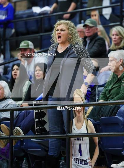 Thumbnail 2 in Richland Springs vs. Huckabay (UIL Basketball 1A Region 3 Final) photogallery.