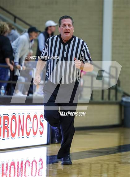Thumbnail 2 in Richland Springs vs. Huckabay (UIL Basketball 1A Region 3 Final) photogallery.