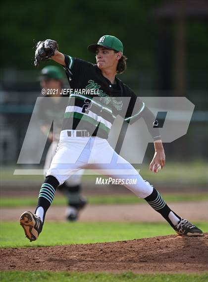 Thumbnail 1 in Washington vs. Mayfield (OHSAA D1 District Fiinal) photogallery.
