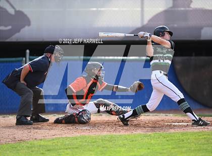 Thumbnail 3 in Washington vs. Mayfield (OHSAA D1 District Fiinal) photogallery.