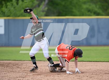 Thumbnail 3 in Washington vs. Mayfield (OHSAA D1 District Fiinal) photogallery.
