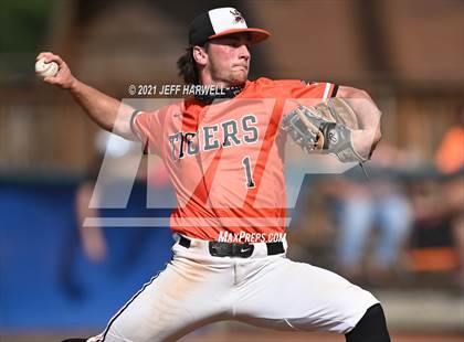 Thumbnail 1 in Washington vs. Mayfield (OHSAA D1 District Fiinal) photogallery.