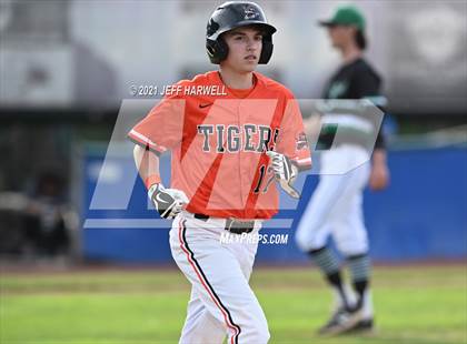 Thumbnail 2 in Washington vs. Mayfield (OHSAA D1 District Fiinal) photogallery.