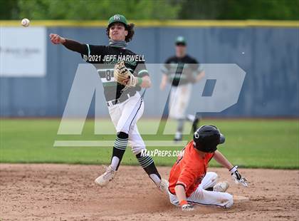 Thumbnail 3 in Washington vs. Mayfield (OHSAA D1 District Fiinal) photogallery.