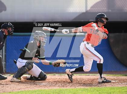 Thumbnail 1 in Washington vs. Mayfield (OHSAA D1 District Fiinal) photogallery.