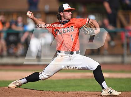 Thumbnail 3 in Washington vs. Mayfield (OHSAA D1 District Fiinal) photogallery.