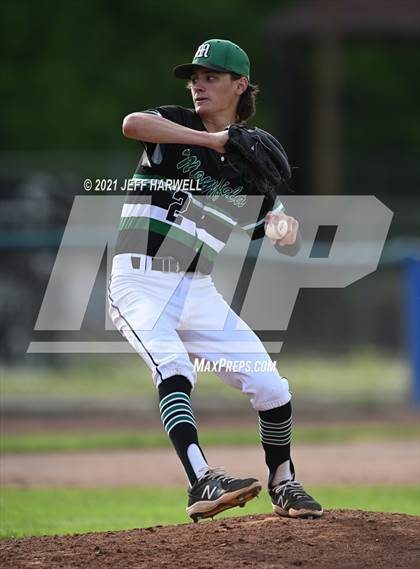 Thumbnail 3 in Washington vs. Mayfield (OHSAA D1 District Fiinal) photogallery.