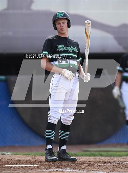 Thumbnail 3 in Washington vs. Mayfield (OHSAA D1 District Fiinal) photogallery.