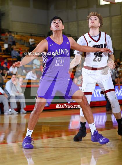 Thumbnail 3 in St. Augustine vs. JSerra Catholic (Nike Extravaganza) photogallery.