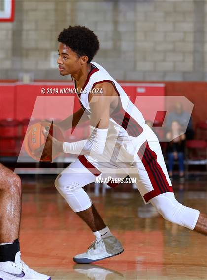Thumbnail 3 in St. Augustine vs. JSerra Catholic (Nike Extravaganza) photogallery.