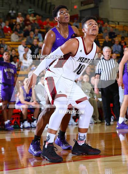 Thumbnail 1 in St. Augustine vs. JSerra Catholic (Nike Extravaganza) photogallery.