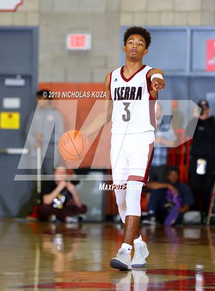 Thumbnail 2 in St. Augustine vs. JSerra Catholic (Nike Extravaganza) photogallery.