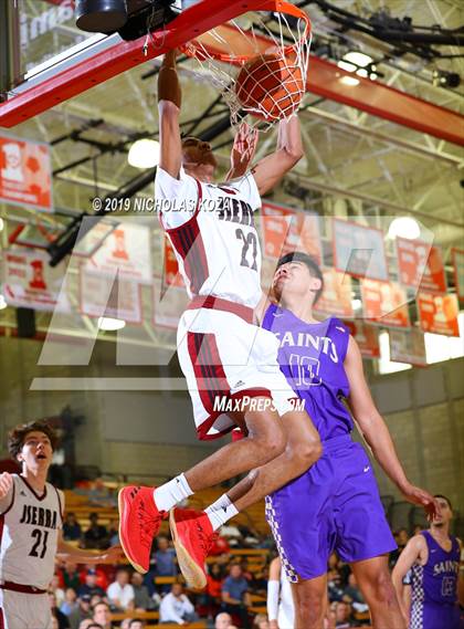Thumbnail 1 in St. Augustine vs. JSerra Catholic (Nike Extravaganza) photogallery.